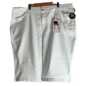 NEW Royalty High Rise Bermuda White Distressed Jean Shorts Womenโs Plus Size 24W